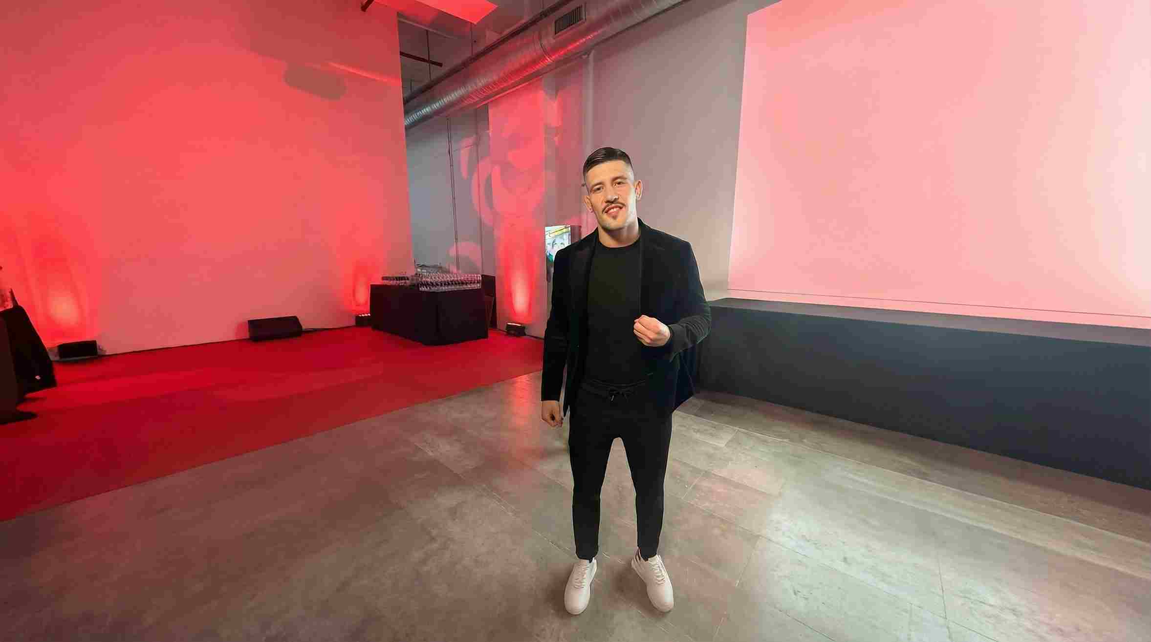 Camiseta Básica Knockout Class- Negro