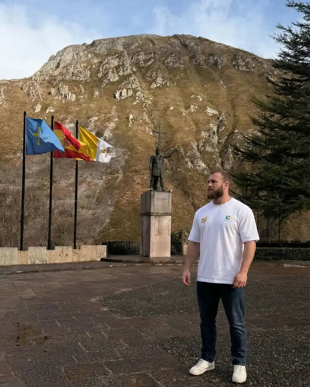 KNOCKOUT COUTURE DON PELAYO