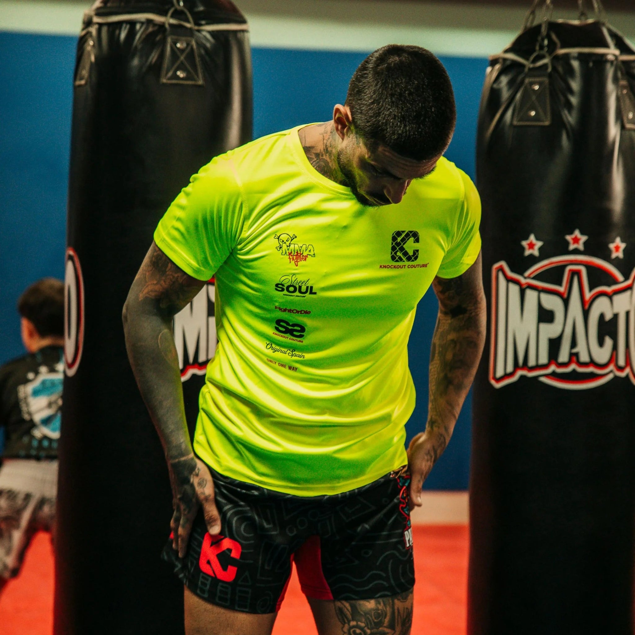 Camiseta de entrenamiento MMA Knockout Couture: diseño exclusivo y calidad premium - Knockout Couture | Fight or Die